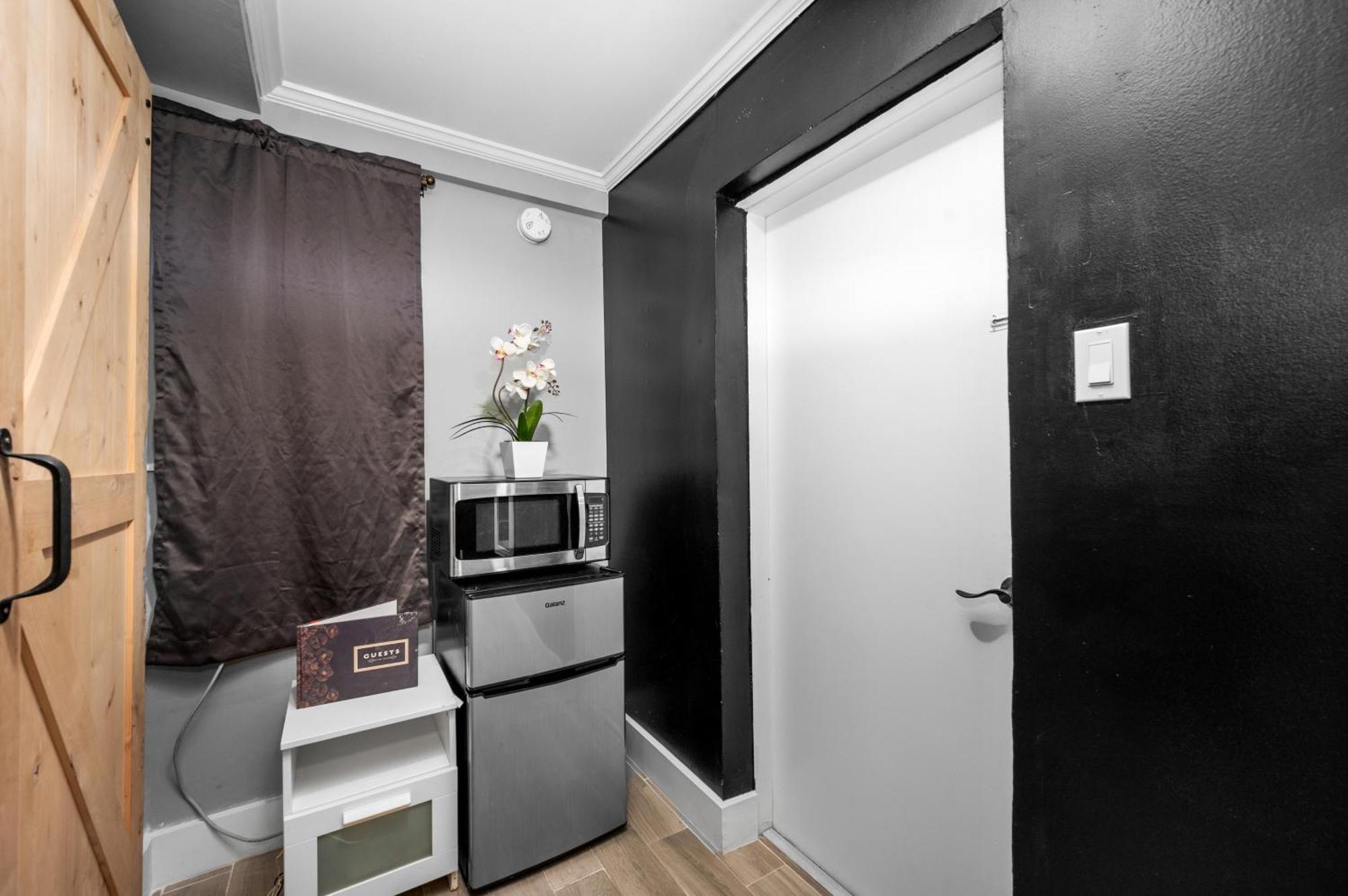 Charming Urban Studio Near Rice University & Museum District 휴스턴 외부 사진